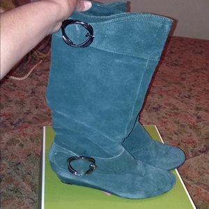 Naturalizer jungle green real suede boots